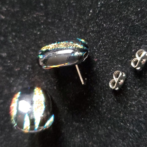 Hand Blown Glass Earrings. - Picture 4 of 7